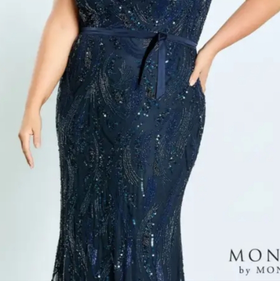 Dress - Picture 2 of 6